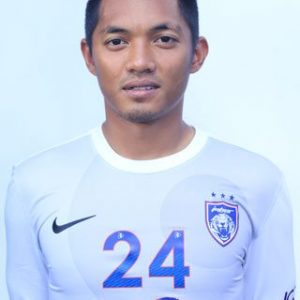 Izham Tarmizi Dengan Jersi Bolasepak JDT