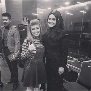 Mell Sakura Band Dan Siti Nurhaliza