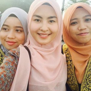 Selfie Cantik Wany Hasrita Graduation Day