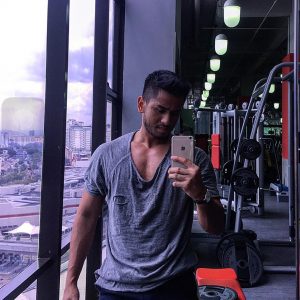 Artis Badan Sado Redza Rosli Di Gym