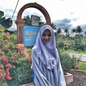 Gadis Budak Sekolah Liga Masjid