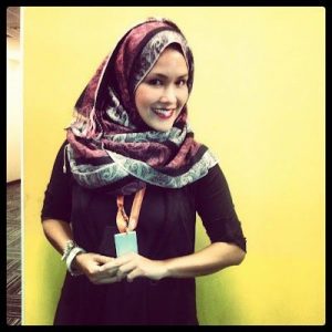 Gambar Sarimah Ibrahim Bertudung