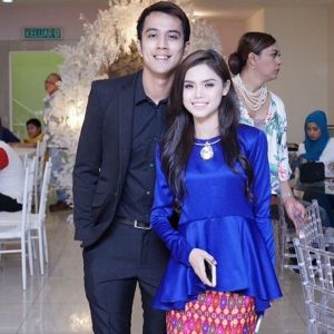 Aliff Aziz Dan Isteri Bella Astillah