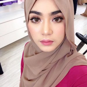 Gadis Melayu Comel Uyaina Arshad