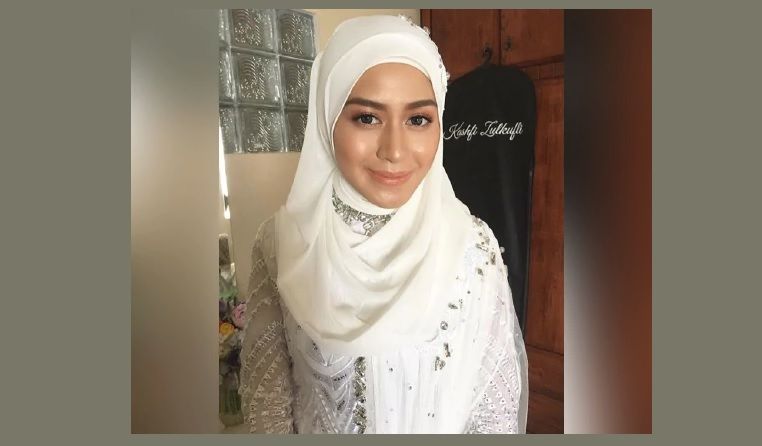 Gambar Shima Anuar Berhijab Cantik