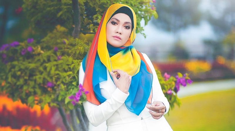 Hazlin Hussain Cantik Berhijab