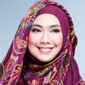 Oki Setiana Dewi Berhijab