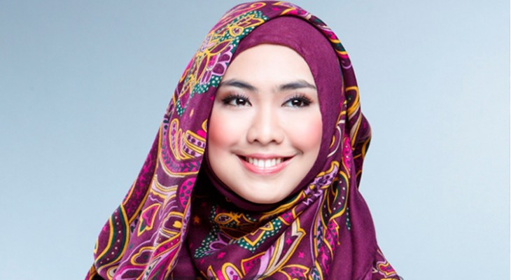 Oki Setiana Dewi Berhijab