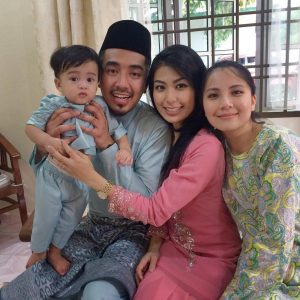 Natasya Mahyan Dengan Adik Beradik