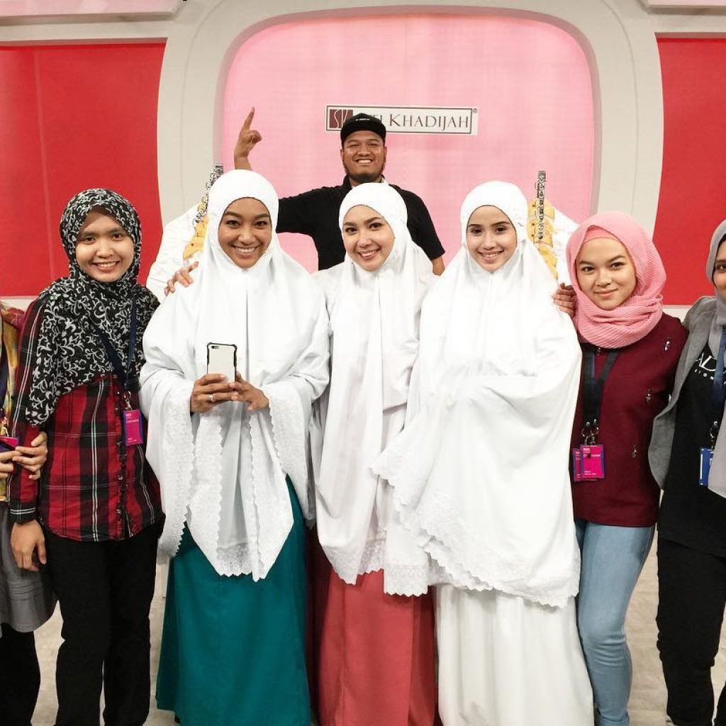 Syakirin Husnal Dan Team Telekung Siti Khadijah