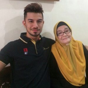 Mustaqim Bahadon Dan Ibu Kandung