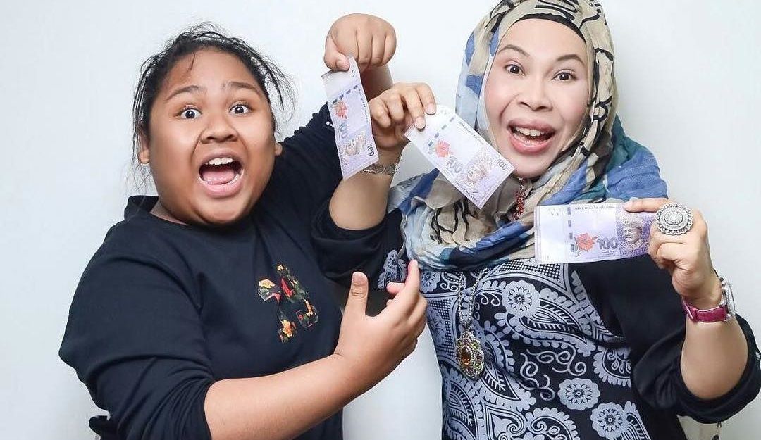 Aksi Cik B Dan Dato Seri Vida Tayang Duit