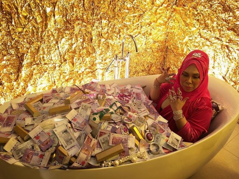 Kekayaan Melampau Datuk Seri Vida | Azhan.co