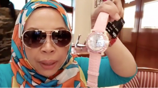 Dato Seri Vida Dengan Jam Tangan RM100K