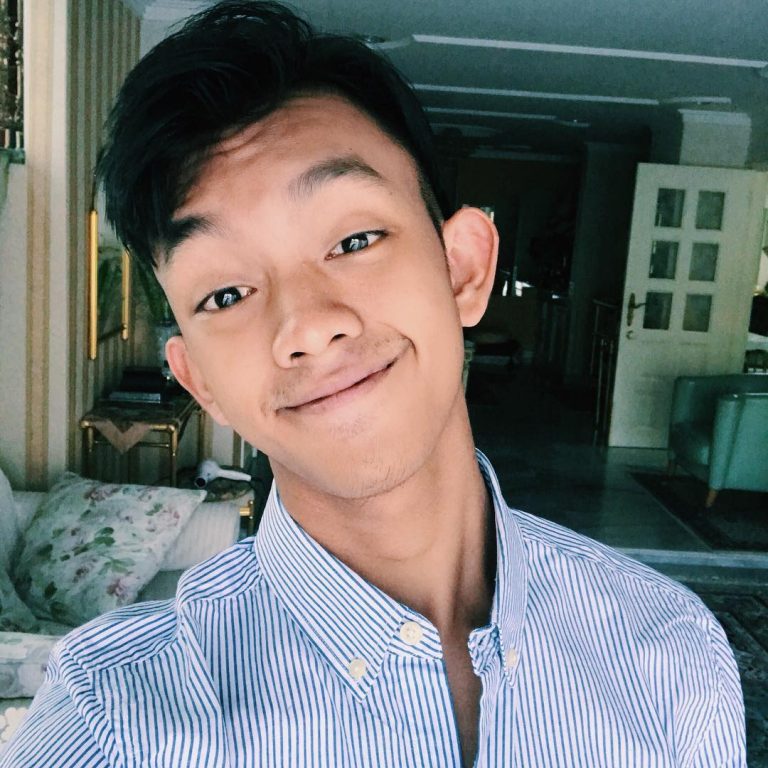 Koleksi Gambar Menarik Ismail Izzani - Azhan.co