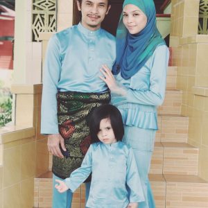 Gambar Raya Zahiril Adzim, Shera Aiyob Dan Anak Mereka