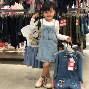 Rania Humaira Bershopping Sakan