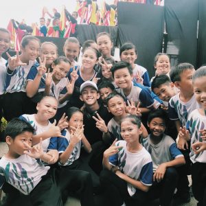 Seronok Ismail Izzani Melayan Peminat Budak Sekolah