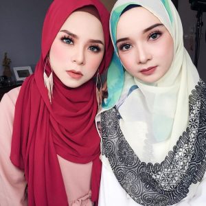 2 Gadis Melayu Comel