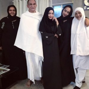 Gambar Keluarga Kilafairy Bersama Ayah Dan Ibunya