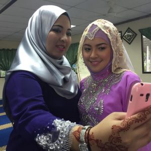 Selfie Ketika Majlis Perkahwinan Baby Shima