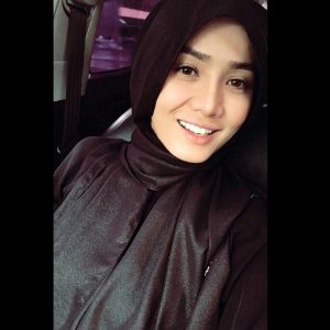 Siti Elizad Sharifuddin Berhijab Cantik