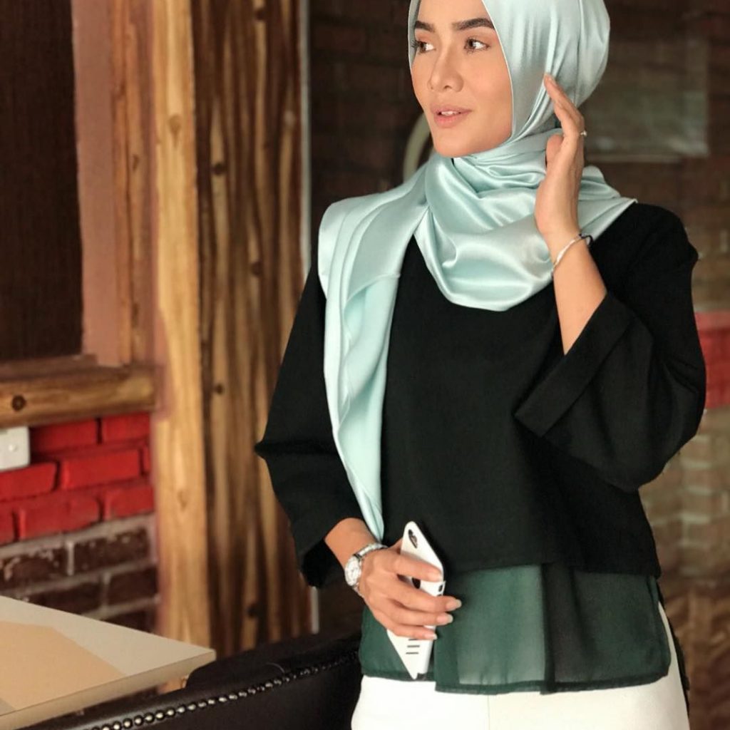 Biodata Siti Elizad, Pelakon Wanita Berasal Dari KL | Azhan.co