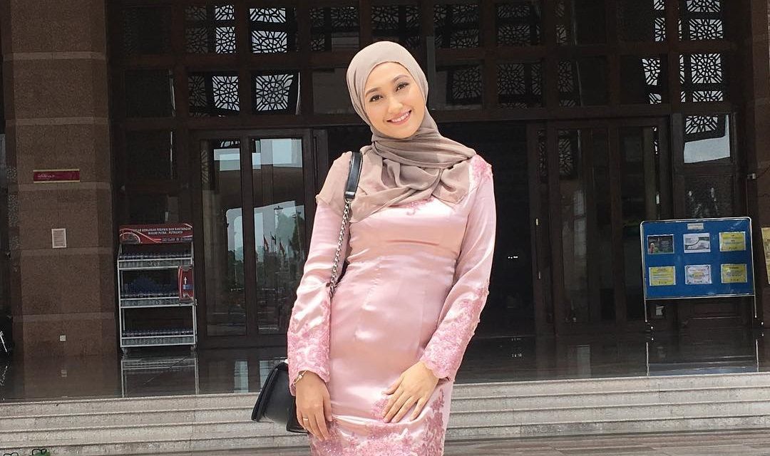 Afiera Riana Cantik Bertudung