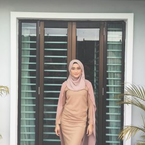 Afiera Riana Pelakon Wanita Kini Bertudung