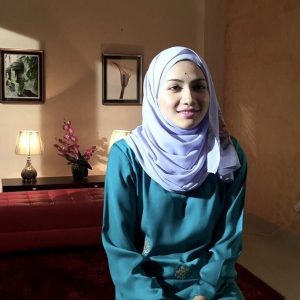 Aishah Azman Berbaju Kurung