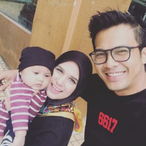 Foto Keluarga Saharul Ridzwan