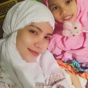 Elyana Dan Anak Perempuannya Cinta Sumayyah