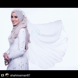 Nynaa Harizal Bertudung Comel