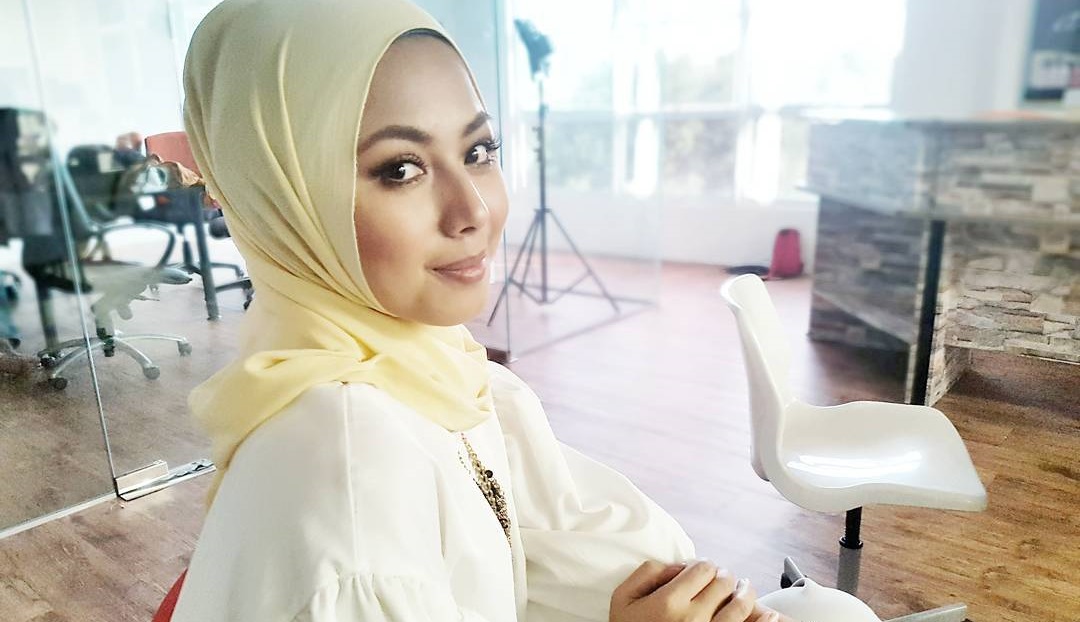 Cantik Azar Azmi Berhijab