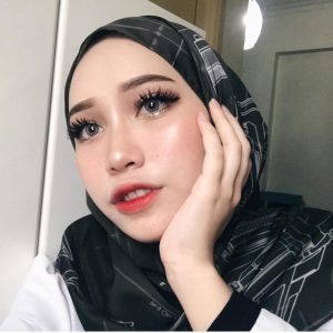 Asyalliee Makeup Tebal