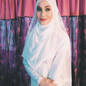 Foto Baju Kahwin Artis Ramona Zamzam