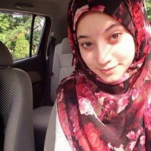 Ameera Khan Manis Bertudung