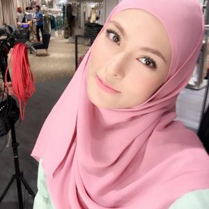 Gaya Muslimah Mona Allen