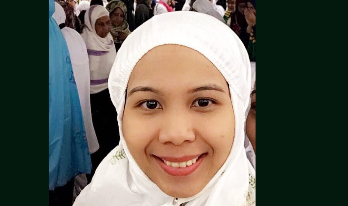 Kayda Aziz Bertudung Di Masjid Nabawi Madinah