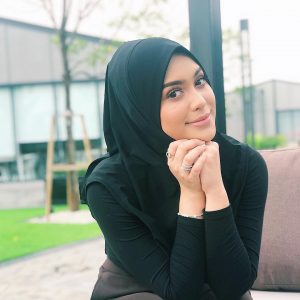 Wanna Ali Cantik Berhijab