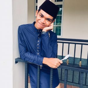 Imej Zynakal Berbaju Melayu Tradisi