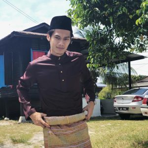 Asyraf Aley Segak Berbaju Melayu Ketika Hari Raya