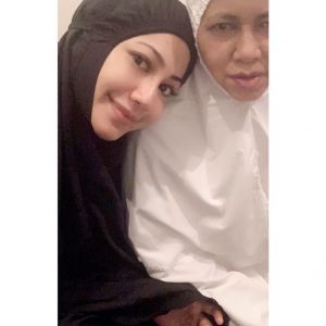 Ekin Kamarudin Dan Ibu Kandung