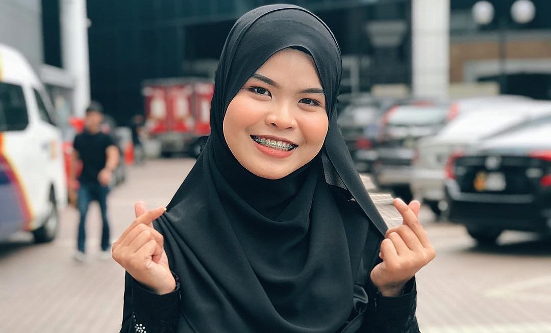 Imej Bertudung Wani Syaz Melayu Girl