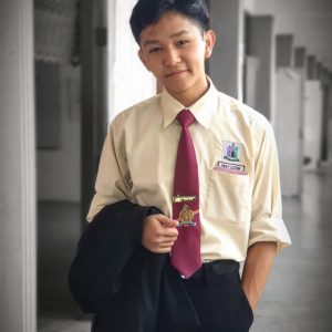 Foto Fikry Kiki Pakai Baju Sekolah