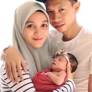 Gambar Keluarga Syahmi Sazli, Isteri Dan Baby