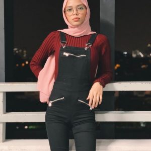 Anak Gadis Pelakon Kazar