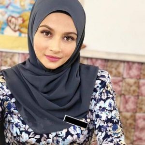 Mimi Ernida Cikgu Sekolah