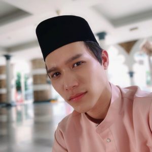 Sean Lee Pakai Songkok Melayu