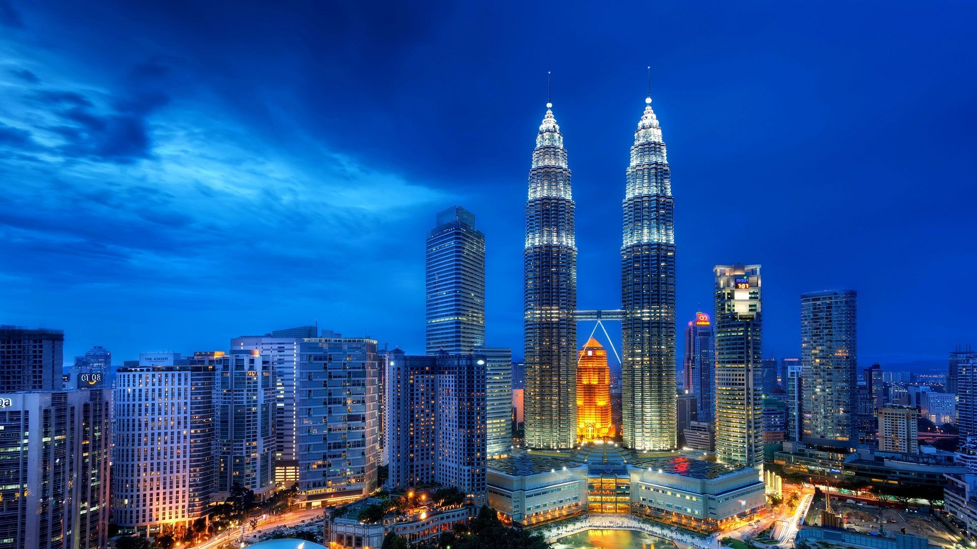 Info dan Gambar  Menarik Menara  Berkembar KLCC  Azhan co